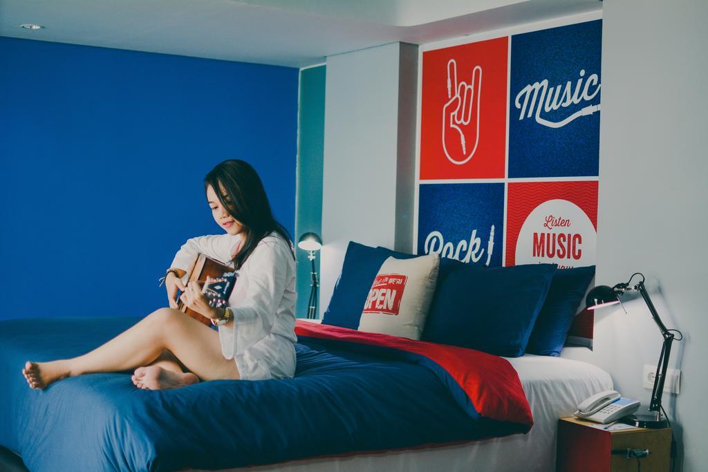 Berry Glee Thematic Hotel Kuta Lombok Extérieur photo
